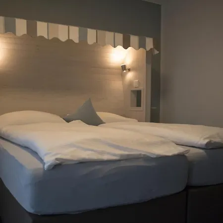 Am Friesenstrand Отель 3*